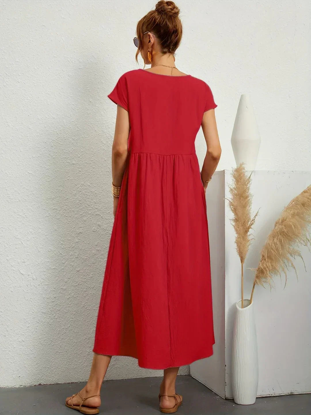 Gabrielle — Timeless Elegant Midi Dress
