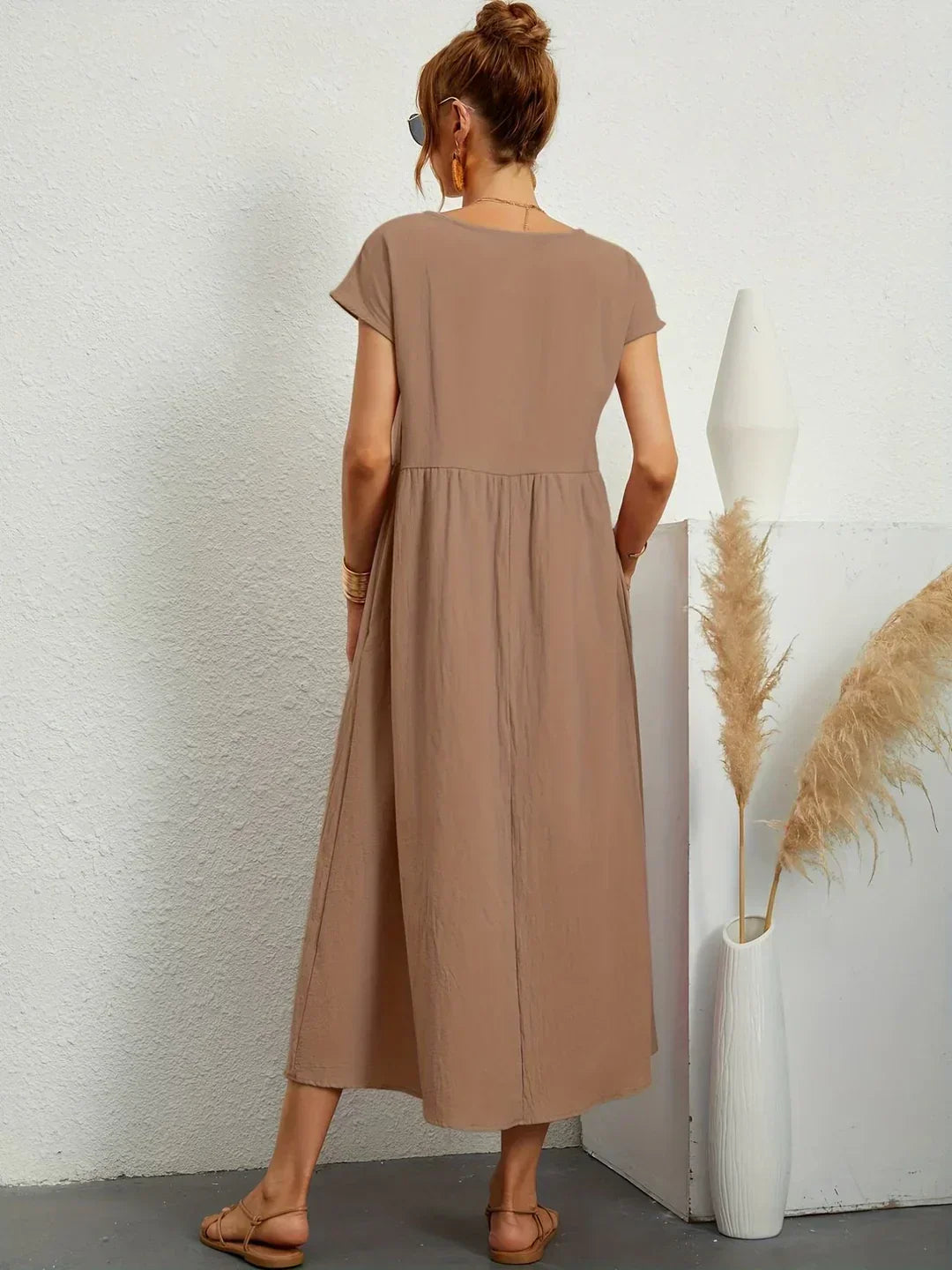Gabrielle — Timeless Elegant Midi Dress