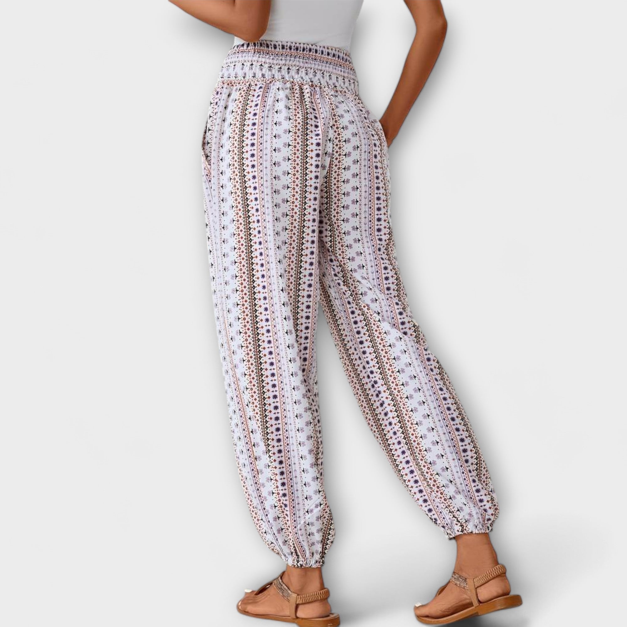 Scarlett - Trousers with Ethnic Graphic Print